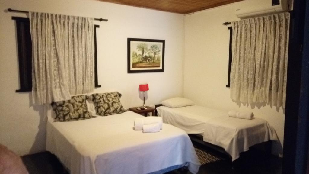 Las Curiosas Hotell Avia Terai Exteriör bild